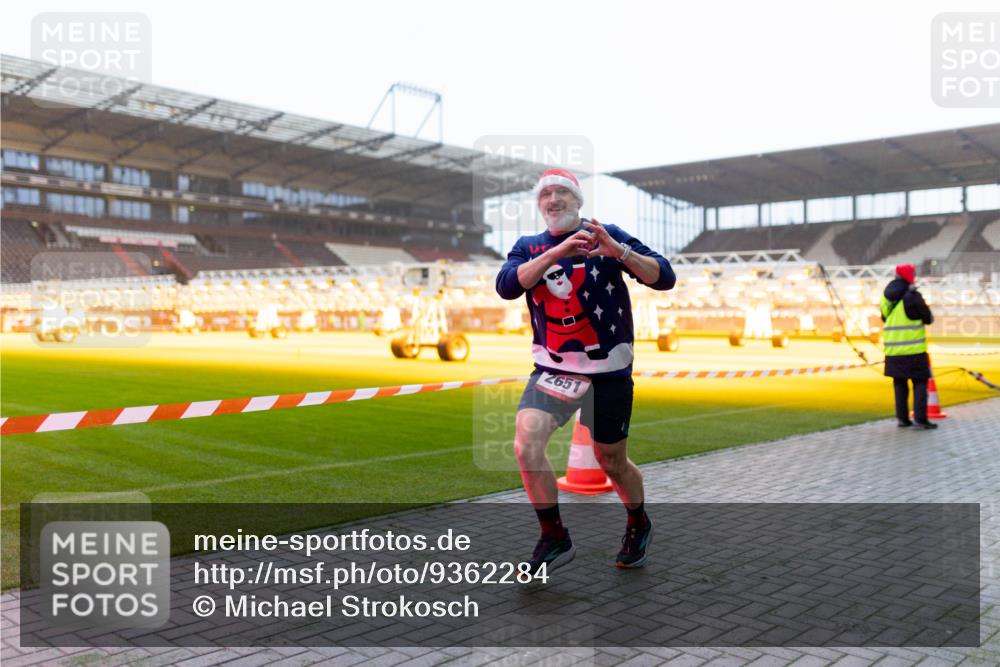 07.12.2025 - St. Pauli X-Mass-Run No. 15 Michael Strokosch http://msf.ph/oto/9362284 07.12.2025 10:54:20 Laufen 2651 meine-sportfotos.de
