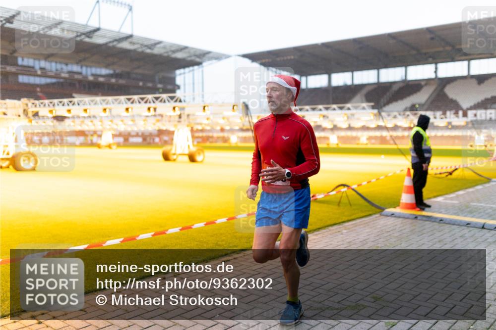 07.12.2025 - St. Pauli X-Mass-Run No. 15 Michael Strokosch http://msf.ph/oto/9362302 07.12.2025 10:54:40 Laufen  meine-sportfotos.de