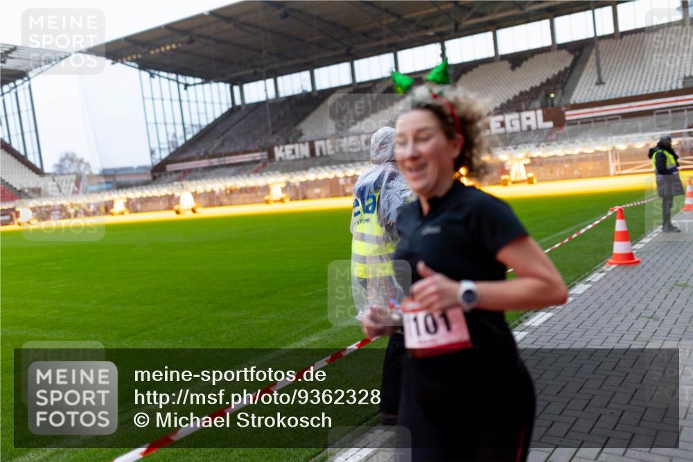 07.12.2025 - St. Pauli X-Mass-Run No. 15 Michael Strokosch http://msf.ph/oto/9362328 07.12.2025 10:55:20 Laufen 101 meine-sportfotos.de