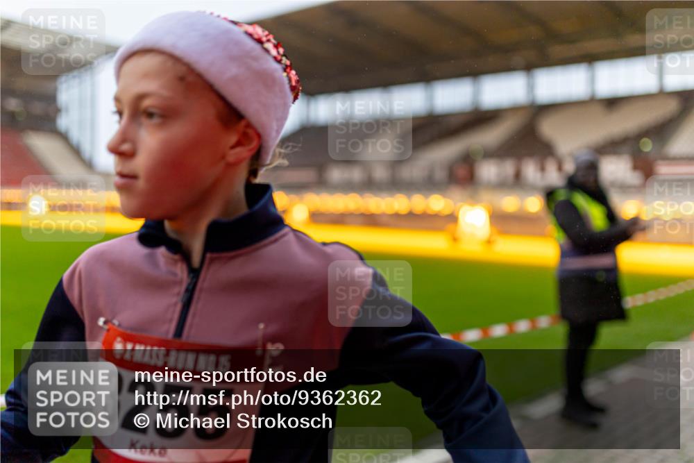 07.12.2025 - St. Pauli X-Mass-Run No. 15 Michael Strokosch http://msf.ph/oto/9362362 07.12.2025 10:56:32 Laufen 0000000, 15, 3255 meine-sportfotos.de