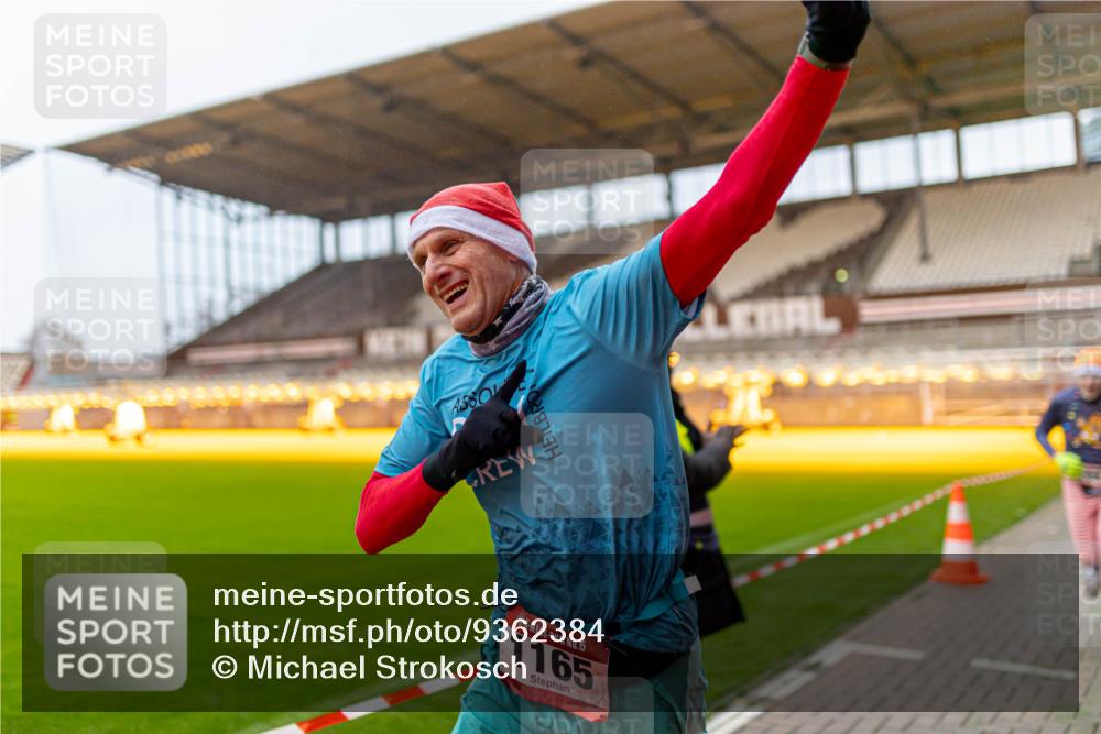 07.12.2025 - St. Pauli X-Mass-Run No. 15 Michael Strokosch http://msf.ph/oto/9362384 07.12.2025 10:56:46 Laufen 15, 1165 meine-sportfotos.de