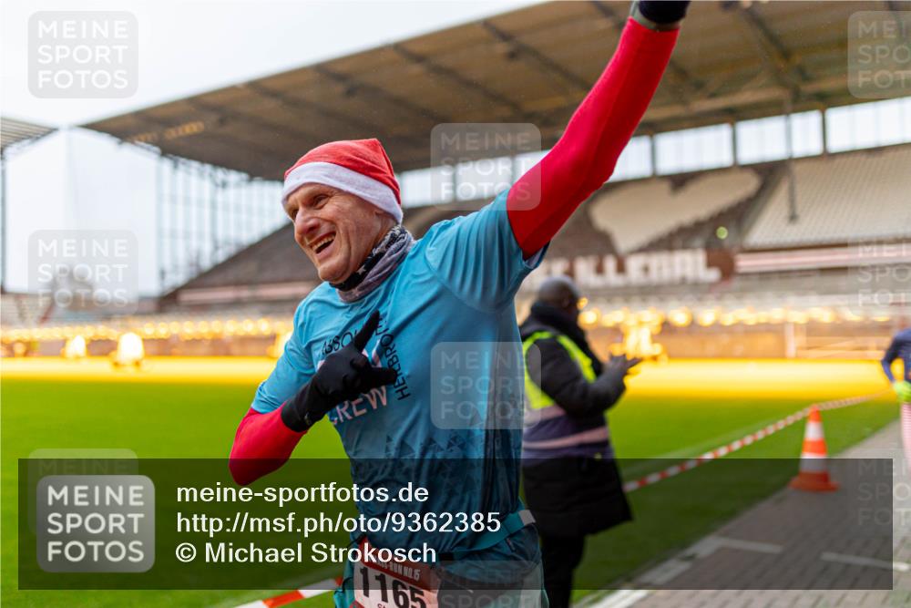 07.12.2025 - St. Pauli X-Mass-Run No. 15 Michael Strokosch http://msf.ph/oto/9362385 07.12.2025 10:56:46 Laufen 15, 1165 meine-sportfotos.de