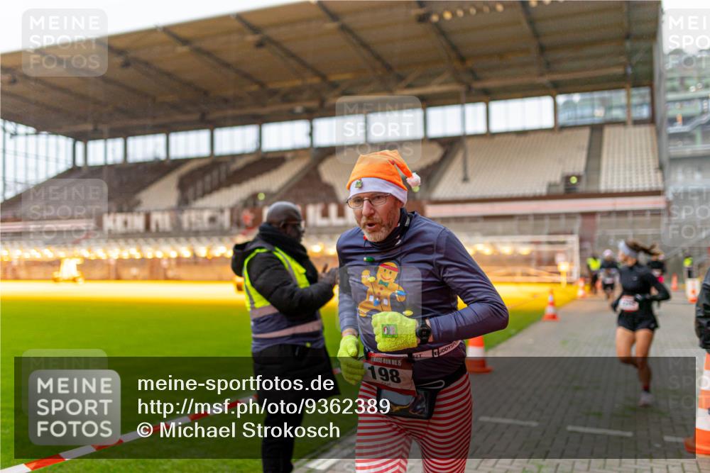 07.12.2025 - St. Pauli X-Mass-Run No. 15 Michael Strokosch http://msf.ph/oto/9362389 07.12.2025 10:56:47 Laufen 15, 198 meine-sportfotos.de