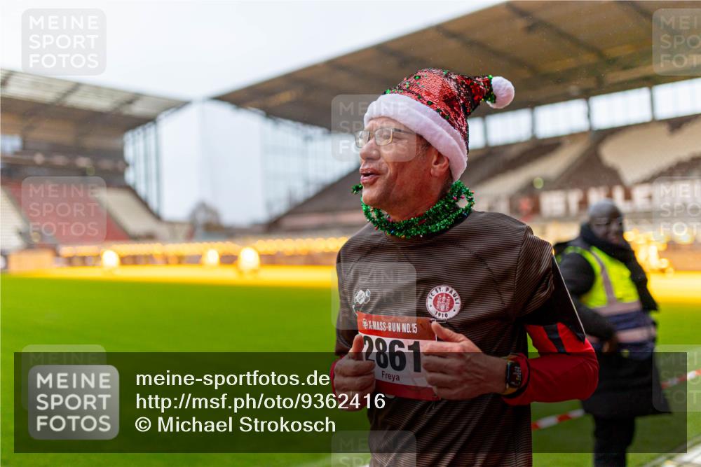 07.12.2025 - St. Pauli X-Mass-Run No. 15 Michael Strokosch http://msf.ph/oto/9362416 07.12.2025 10:57:01 Laufen 15, 2861, 21910 meine-sportfotos.de