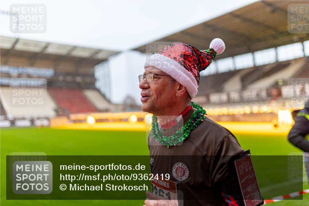 07.12.2025 - St. Pauli X-Mass-Run No. 15 Michael Strokosch http://msf.ph/oto/9362419 07.12.2025 10:57:01 Laufen 1910, 15, 09, 57, 00 meine-sportfotos.de