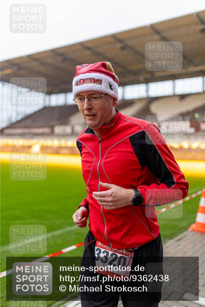 07.12.2025 - St. Pauli X-Mass-Run No. 15 Michael Strokosch http://msf.ph/oto/9362438 07.12.2025 10:57:11 Laufen 49, 0, 15, 3320 meine-sportfotos.de