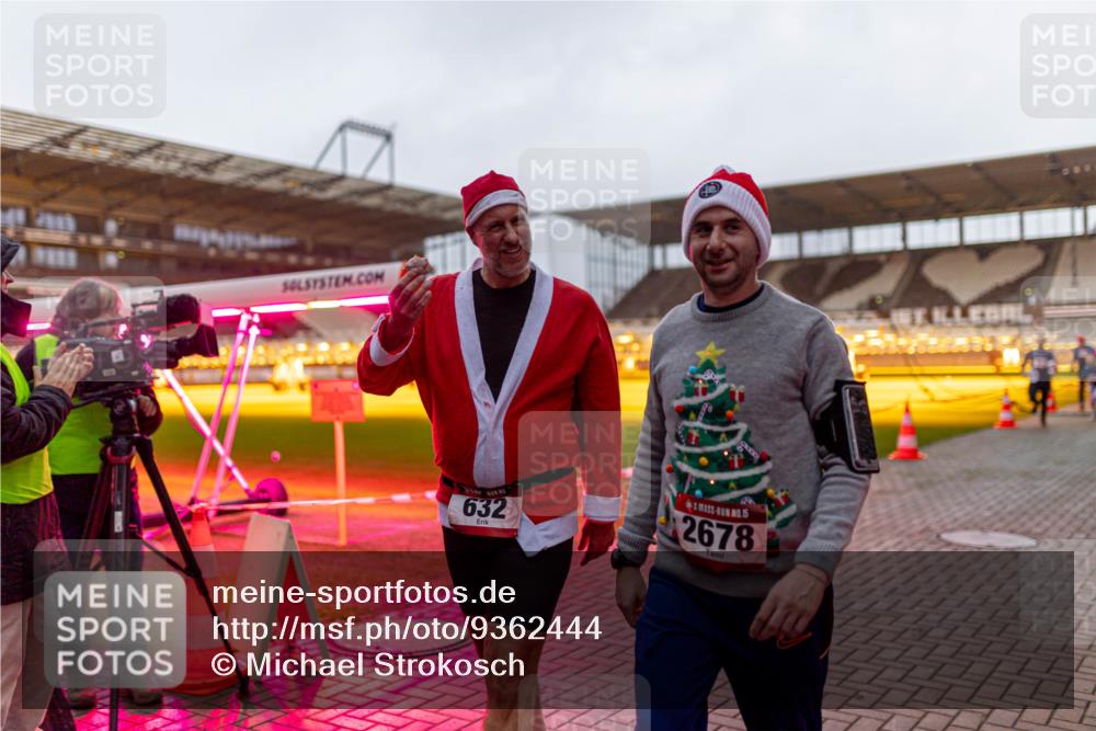 07.12.2025 - St. Pauli X-Mass-Run No. 15 Michael Strokosch http://msf.ph/oto/9362444 07.12.2025 10:58:37 Laufen 632, 2, 15, 2678 meine-sportfotos.de