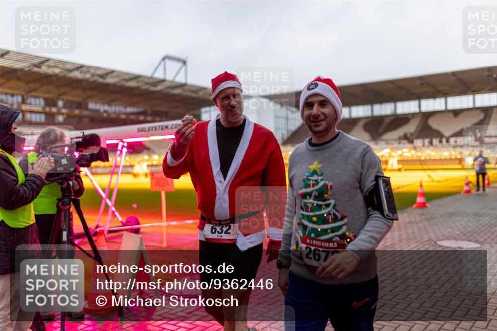 07.12.2025 - St. Pauli X-Mass-Run No. 15 Michael Strokosch http://msf.ph/oto/9362446 07.12.2025 10:58:37 Laufen 632, 267 meine-sportfotos.de