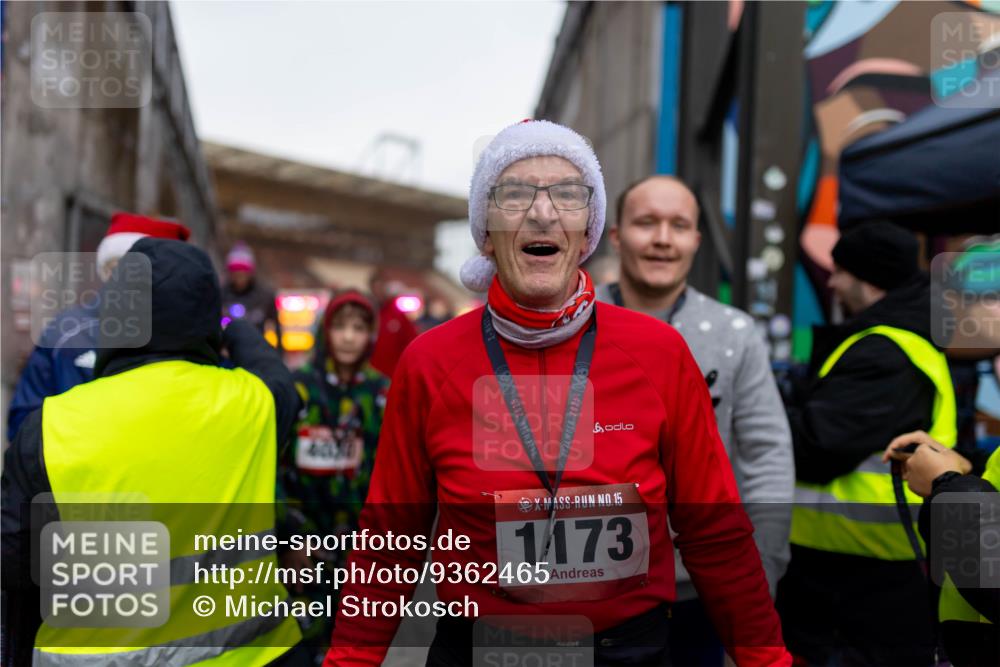 07.12.2025 - St. Pauli X-Mass-Run No. 15 Michael Strokosch http://msf.ph/oto/9362465 07.12.2025 10:59:09 Laufen 1627, 7, 2025, 7, 2025, 1173, 15 meine-sportfotos.de