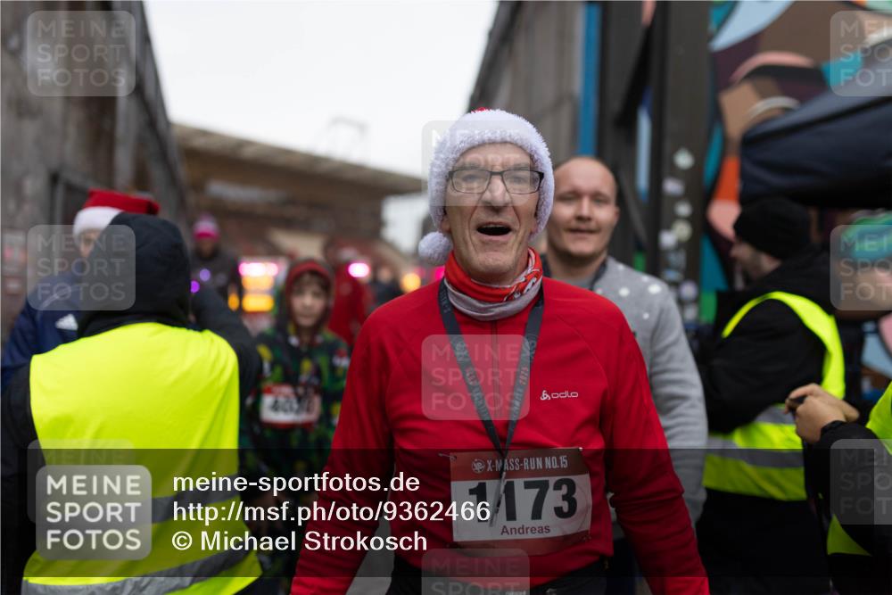 07.12.2025 - St. Pauli X-Mass-Run No. 15 Michael Strokosch http://msf.ph/oto/9362466 07.12.2025 10:59:09 Laufen 402, 7, 2025, 2025, 15, 1173 meine-sportfotos.de