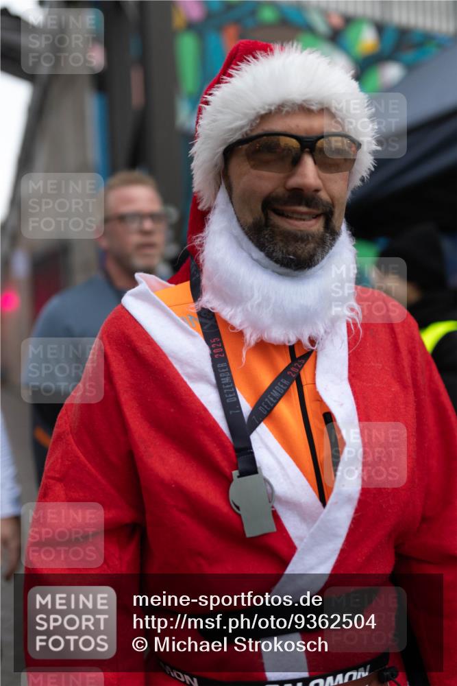 07.12.2025 - St. Pauli X-Mass-Run No. 15 Michael Strokosch http://msf.ph/oto/9362504 07.12.2025 10:59:23 Laufen 7, 2025, 2025 meine-sportfotos.de