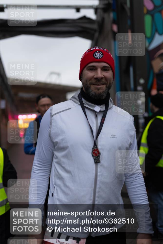 07.12.2025 - St. Pauli X-Mass-Run No. 15 Michael Strokosch http://msf.ph/oto/9362510 07.12.2025 10:59:25 Laufen 55 meine-sportfotos.de