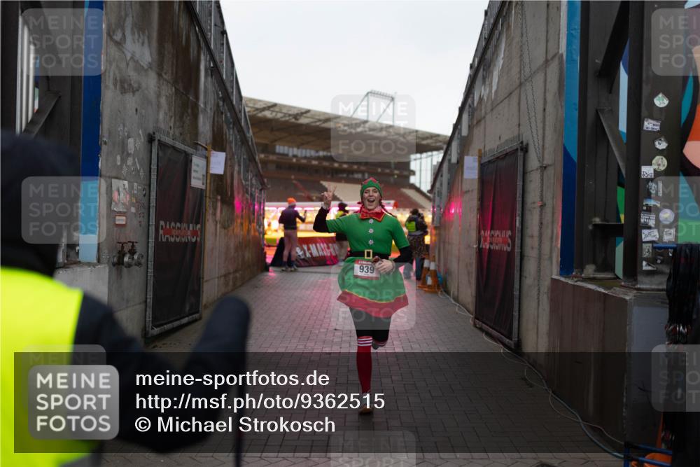 07.12.2025 - St. Pauli X-Mass-Run No. 15 Michael Strokosch http://msf.ph/oto/9362515 07.12.2025 10:59:43 Laufen 939 meine-sportfotos.de