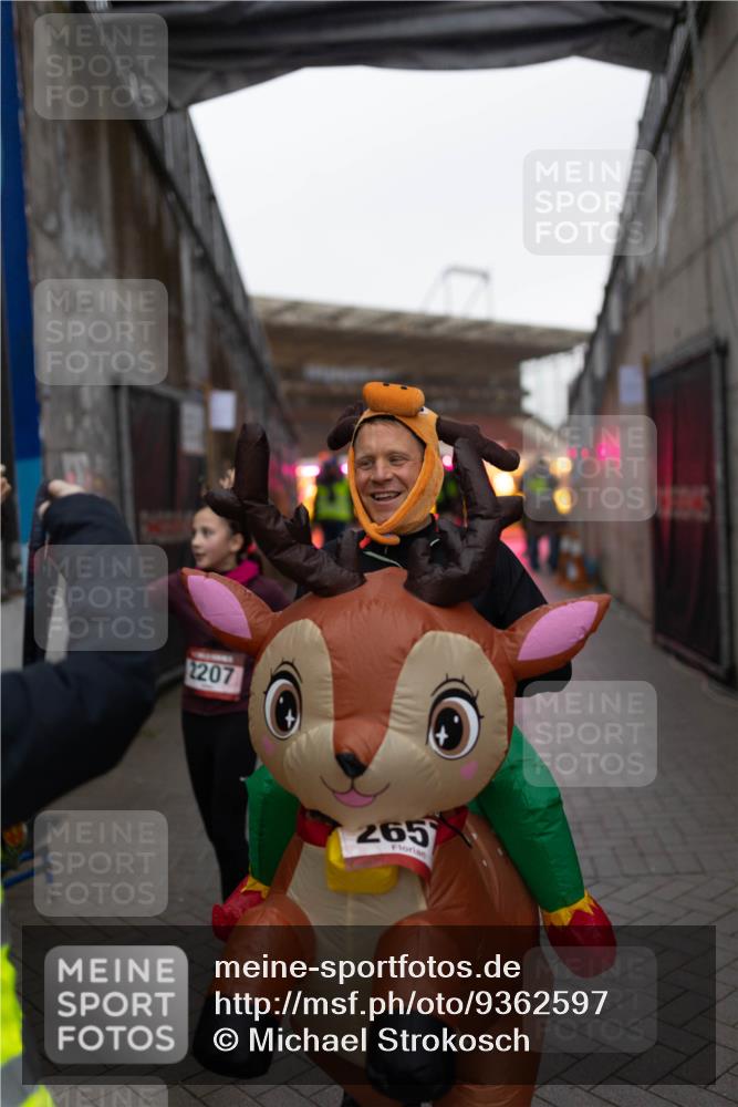 07.12.2025 - St. Pauli X-Mass-Run No. 15 Michael Strokosch http://msf.ph/oto/9362597 07.12.2025 10:59:54 Laufen 2207, 265 meine-sportfotos.de