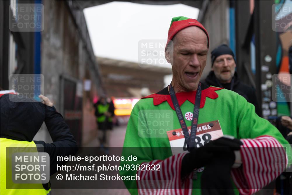 07.12.2025 - St. Pauli X-Mass-Run No. 15 Michael Strokosch http://msf.ph/oto/9362632 07.12.2025 11:00:09 Laufen 15, 88, 7, 2025, 15 meine-sportfotos.de