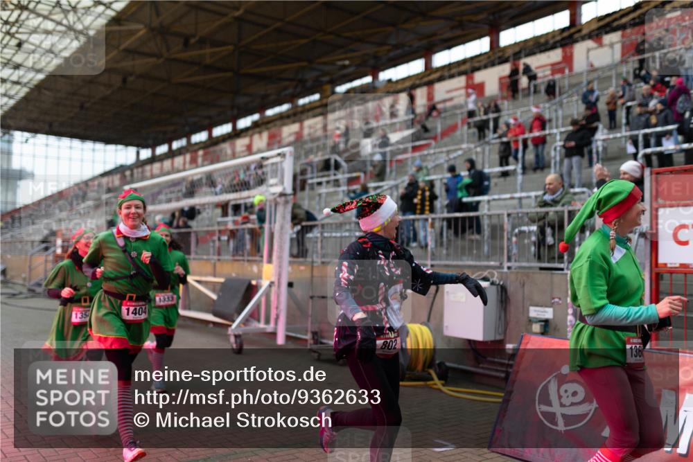 07.12.2025 - St. Pauli X-Mass-Run No. 15 Michael Strokosch http://msf.ph/oto/9362633 07.12.2025 11:00:34 Laufen 135, 1404, 1333, 802, 136 meine-sportfotos.de