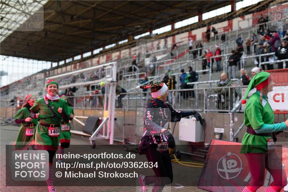 07.12.2025 - St. Pauli X-Mass-Run No. 15 Michael Strokosch http://msf.ph/oto/9362634 07.12.2025 11:00:34 Laufen 1354, 1404, 1333, 802, 136, 1 meine-sportfotos.de