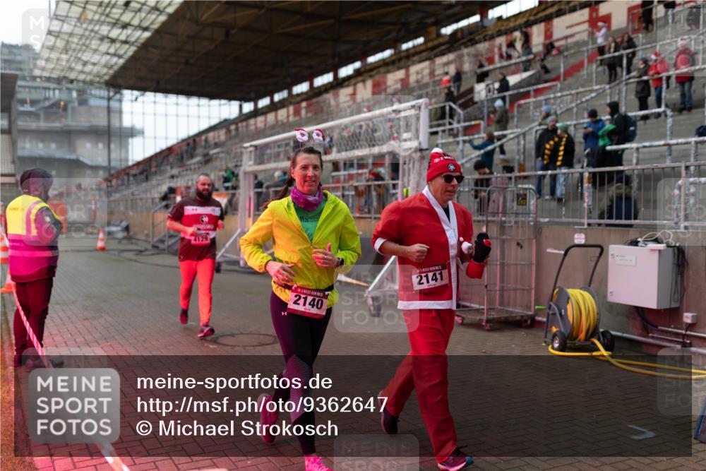 07.12.2025 - St. Pauli X-Mass-Run No. 15 Michael Strokosch http://msf.ph/oto/9362647 07.12.2025 11:00:51 Laufen 4129, 2140, 2141 meine-sportfotos.de