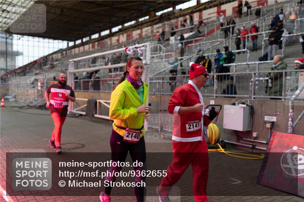 07.12.2025 - St. Pauli X-Mass-Run No. 15 Michael Strokosch http://msf.ph/oto/9362655 07.12.2025 11:00:51 Laufen 4129, 2140, 2141 meine-sportfotos.de