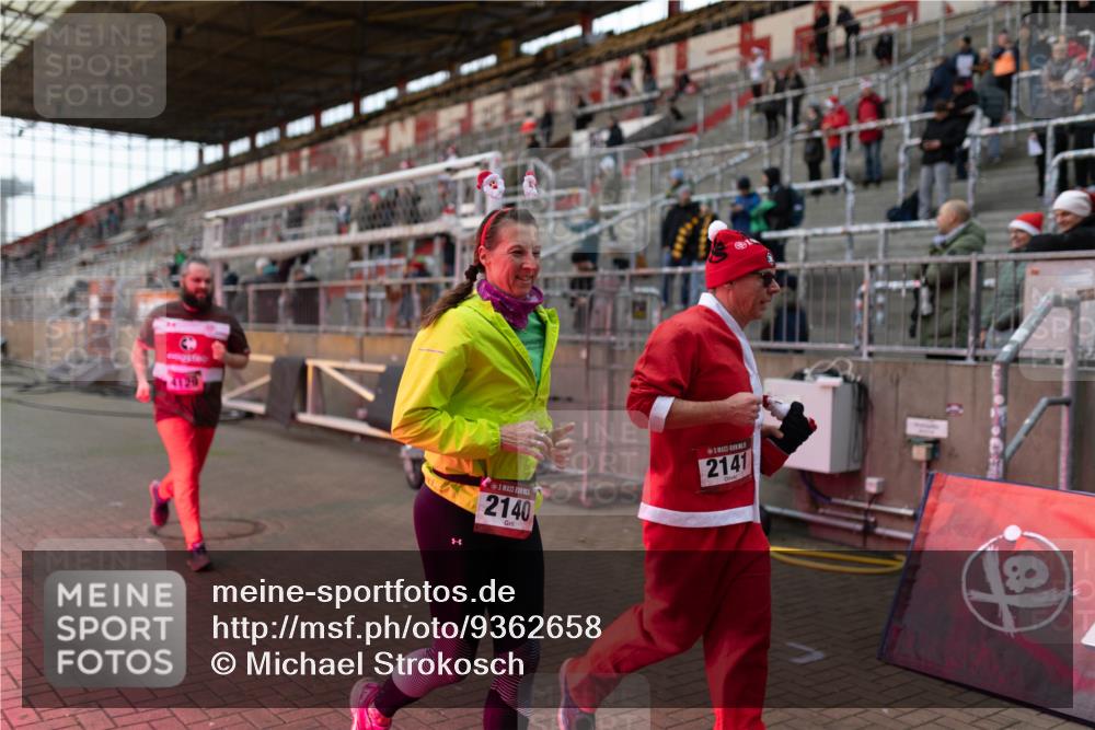 07.12.2025 - St. Pauli X-Mass-Run No. 15 Michael Strokosch http://msf.ph/oto/9362658 07.12.2025 11:00:51 Laufen 4120, 2140, 2141 meine-sportfotos.de