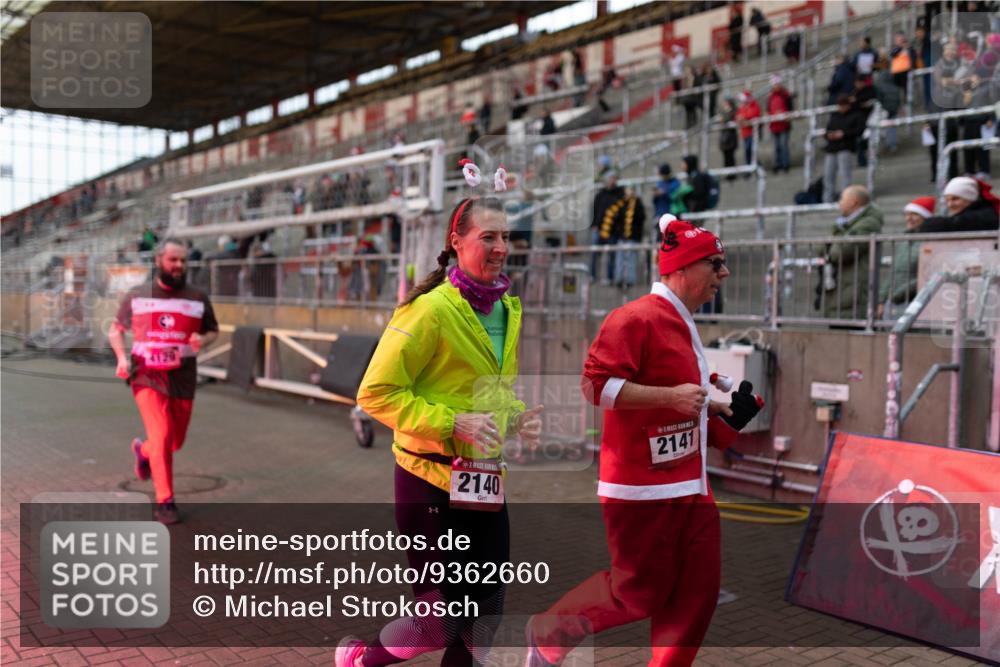 07.12.2025 - St. Pauli X-Mass-Run No. 15 Michael Strokosch http://msf.ph/oto/9362660 07.12.2025 11:00:51 Laufen 4120, 2140, 2141 meine-sportfotos.de