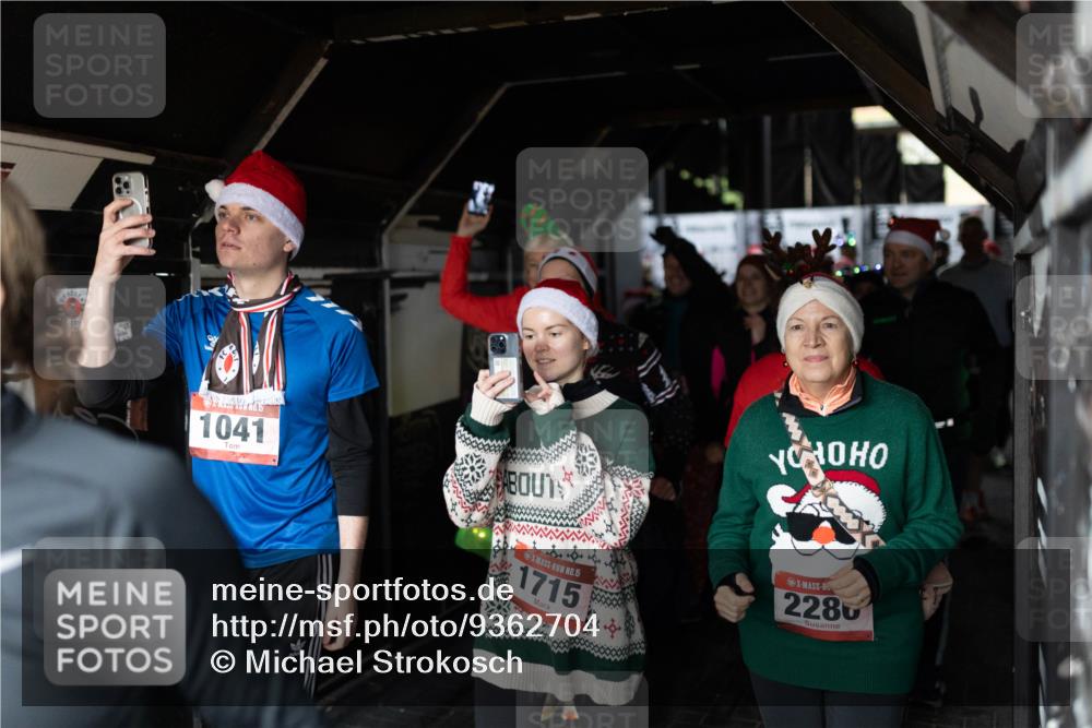 07.12.2025 - St. Pauli X-Mass-Run No. 15 Michael Strokosch http://msf.ph/oto/9362704 07.12.2025 11:13:12 Laufen 1041, 15, 1715, 2280 meine-sportfotos.de
