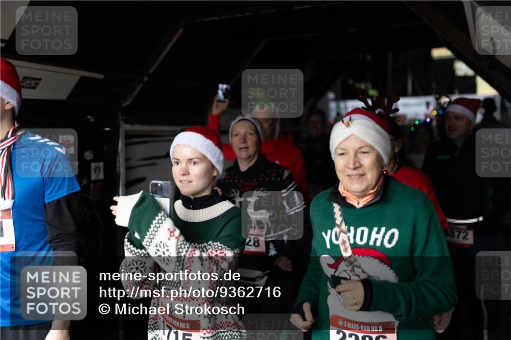 07.12.2025 - St. Pauli X-Mass-Run No. 15 Michael Strokosch http://msf.ph/oto/9362716 07.12.2025 11:13:13 Laufen 15, 1115, 28, 1872, 15 meine-sportfotos.de