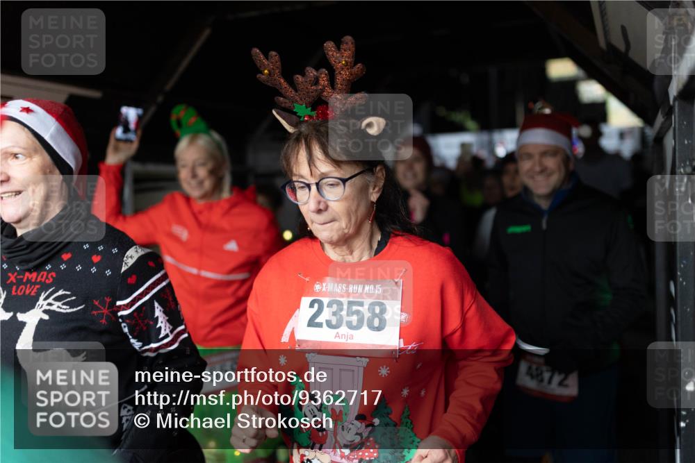 07.12.2025 - St. Pauli X-Mass-Run No. 15 Michael Strokosch http://msf.ph/oto/9362717 07.12.2025 11:13:14 Laufen 559, 15, 2358, 4872 meine-sportfotos.de