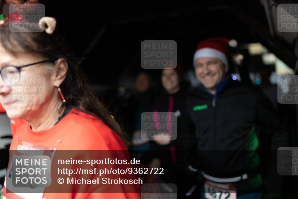 07.12.2025 - St. Pauli X-Mass-Run No. 15 Michael Strokosch http://msf.ph/oto/9362722 07.12.2025 11:13:14 Laufen 2358, 1872 meine-sportfotos.de