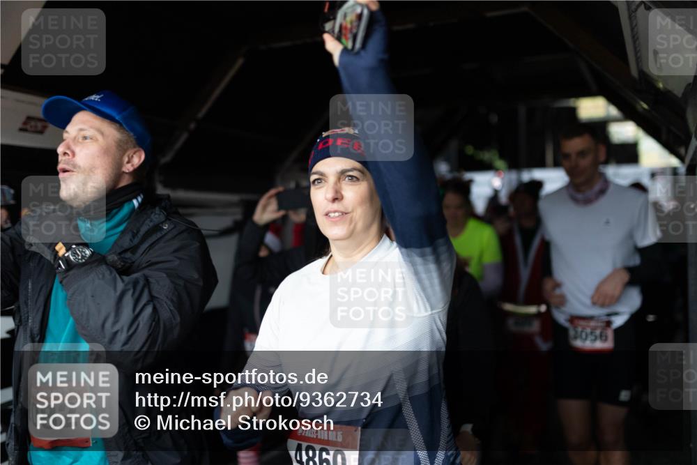 07.12.2025 - St. Pauli X-Mass-Run No. 15 Michael Strokosch http://msf.ph/oto/9362734 07.12.2025 11:13:16 Laufen 15, 082, 15, 4860, 3056 meine-sportfotos.de