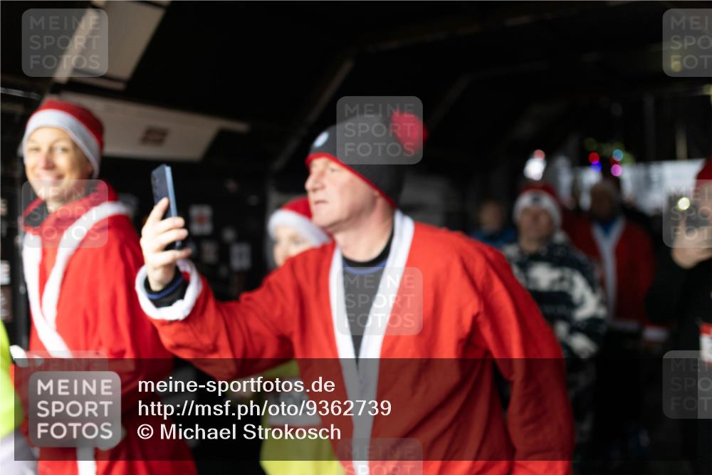 07.12.2025 - St. Pauli X-Mass-Run No. 15 Michael Strokosch http://msf.ph/oto/9362739 07.12.2025 11:13:18 Laufen 9051 meine-sportfotos.de