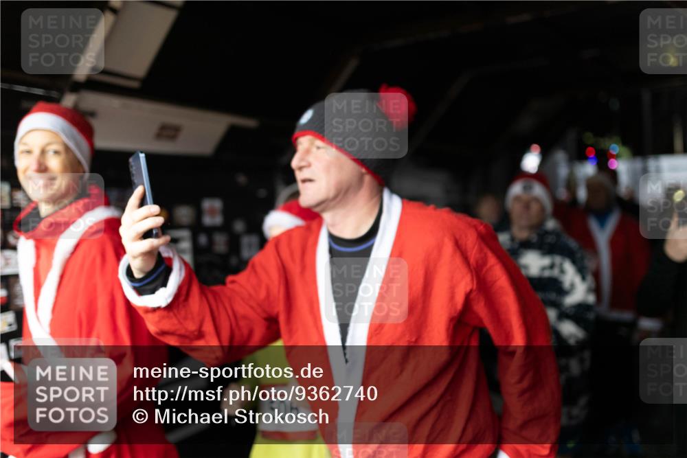 07.12.2025 - St. Pauli X-Mass-Run No. 15 Michael Strokosch http://msf.ph/oto/9362740 07.12.2025 11:13:18 Laufen 506 meine-sportfotos.de