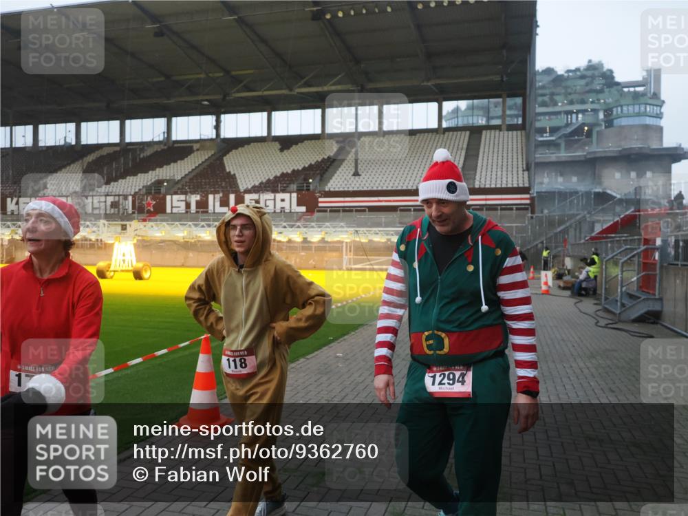 07.12.2025 - St. Pauli X-Mass-Run No. 15 Fabian Wolf http://msf.ph/oto/9362760 07.12.2025 10:01:36 Ziel 118, 393, 804, 1124, 1294, 1724, 1760, 1859, 2681, 3187, 3580, 3582, 3629, 3878 meine-sportfotos.de