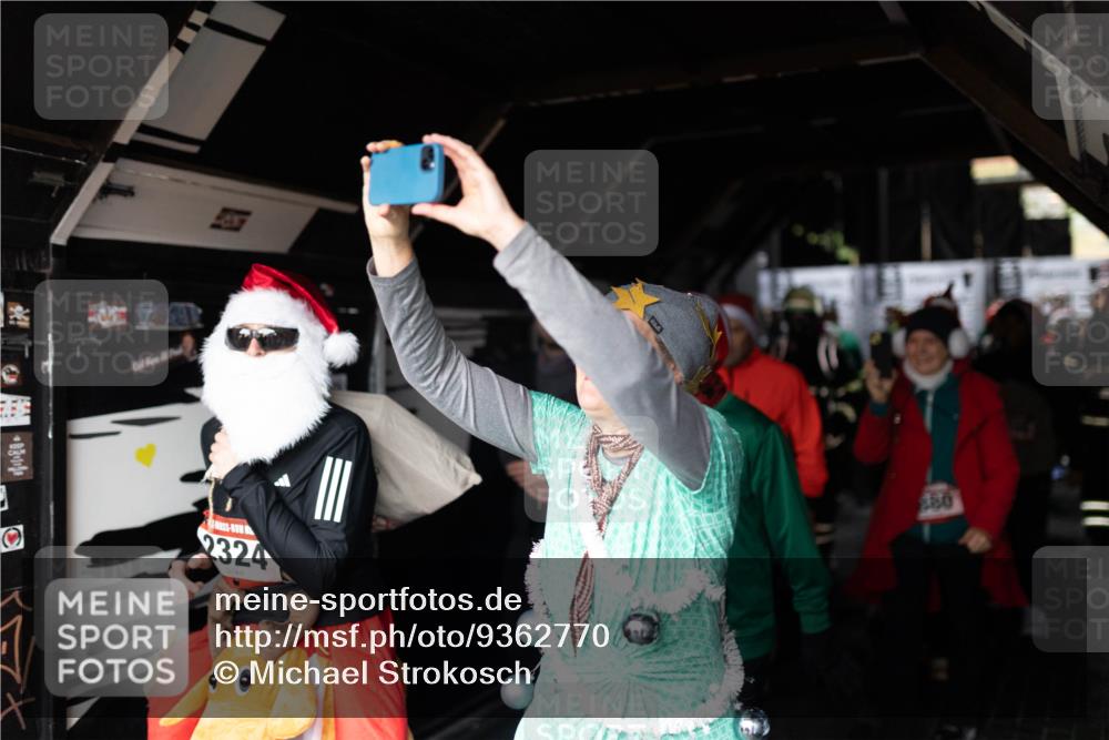 07.12.2025 - St. Pauli X-Mass-Run No. 15 Michael Strokosch http://msf.ph/oto/9362770 07.12.2025 11:13:28 Laufen 2324, 980 meine-sportfotos.de
