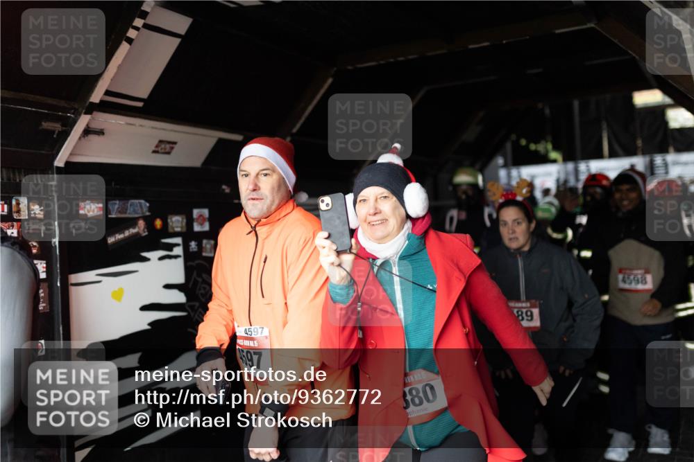 07.12.2025 - St. Pauli X-Mass-Run No. 15 Michael Strokosch http://msf.ph/oto/9362772 07.12.2025 11:13:29 Laufen 4597, 597, 15, 80, 89, 4598 meine-sportfotos.de