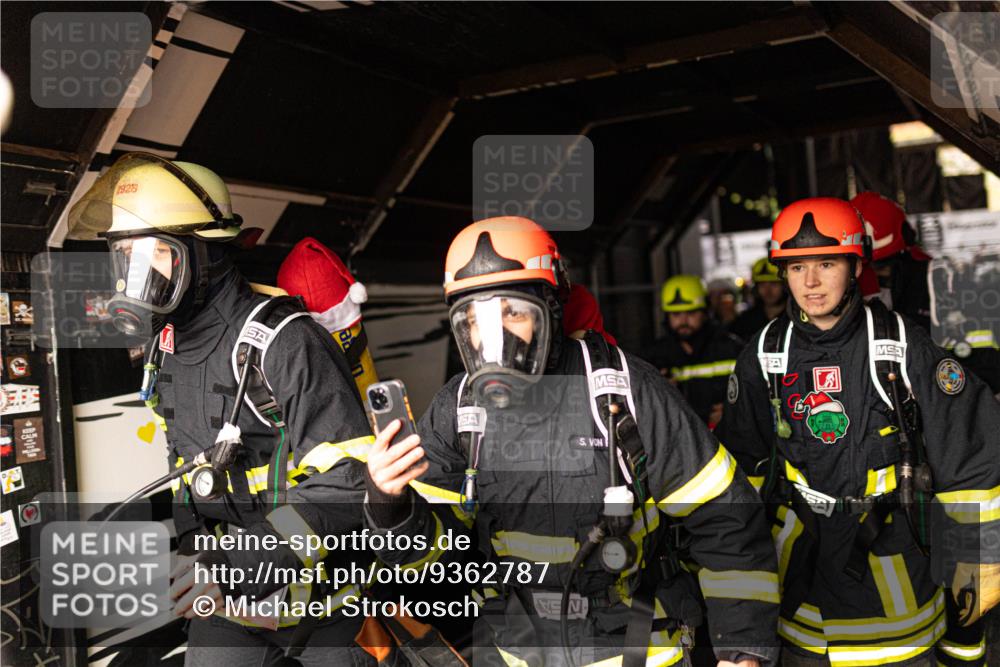 07.12.2025 - St. Pauli X-Mass-Run No. 15 Michael Strokosch http://msf.ph/oto/9362787 07.12.2025 11:13:32 Laufen 1928 meine-sportfotos.de