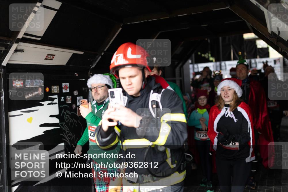 07.12.2025 - St. Pauli X-Mass-Run No. 15 Michael Strokosch http://msf.ph/oto/9362812 07.12.2025 11:13:36 Laufen 23, 1729, 3870 meine-sportfotos.de