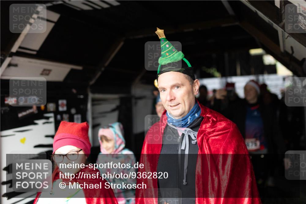 07.12.2025 - St. Pauli X-Mass-Run No. 15 Michael Strokosch http://msf.ph/oto/9362820 07.12.2025 11:13:39 Laufen 975 meine-sportfotos.de