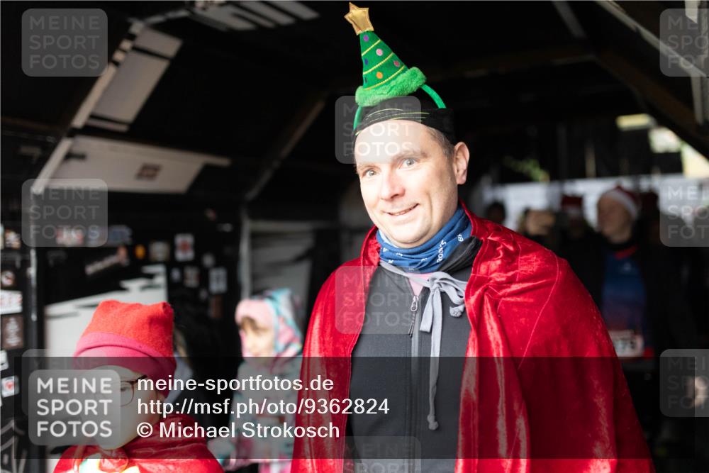 07.12.2025 - St. Pauli X-Mass-Run No. 15 Michael Strokosch http://msf.ph/oto/9362824 07.12.2025 11:13:39 Laufen  meine-sportfotos.de