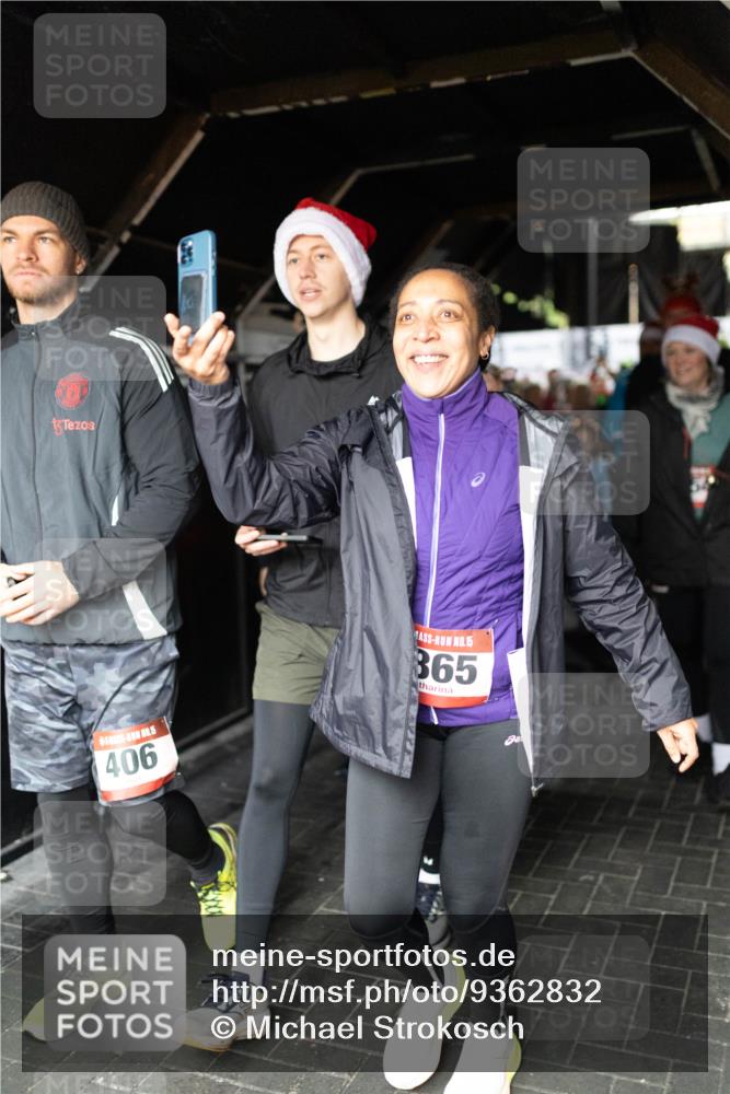 07.12.2025 - St. Pauli X-Mass-Run No. 15 Michael Strokosch http://msf.ph/oto/9362832 07.12.2025 11:13:42 Laufen 406, 15, 365 meine-sportfotos.de