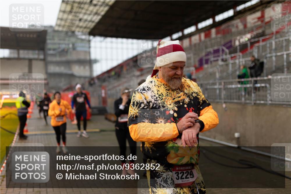 07.12.2025 - St. Pauli X-Mass-Run No. 15 Michael Strokosch http://msf.ph/oto/9362852 07.12.2025 11:19:35 Laufen 3229 meine-sportfotos.de