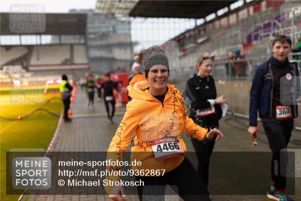 07.12.2025 - St. Pauli X-Mass-Run No. 15 Michael Strokosch http://msf.ph/oto/9362867 07.12.2025 11:19:37 Laufen 000000000000, 4466, 3008, 360 meine-sportfotos.de