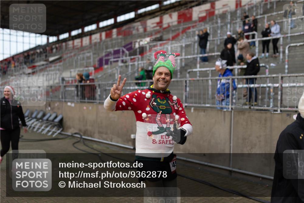 07.12.2025 - St. Pauli X-Mass-Run No. 15 Michael Strokosch http://msf.ph/oto/9362878 07.12.2025 11:19:54 Laufen 45 meine-sportfotos.de