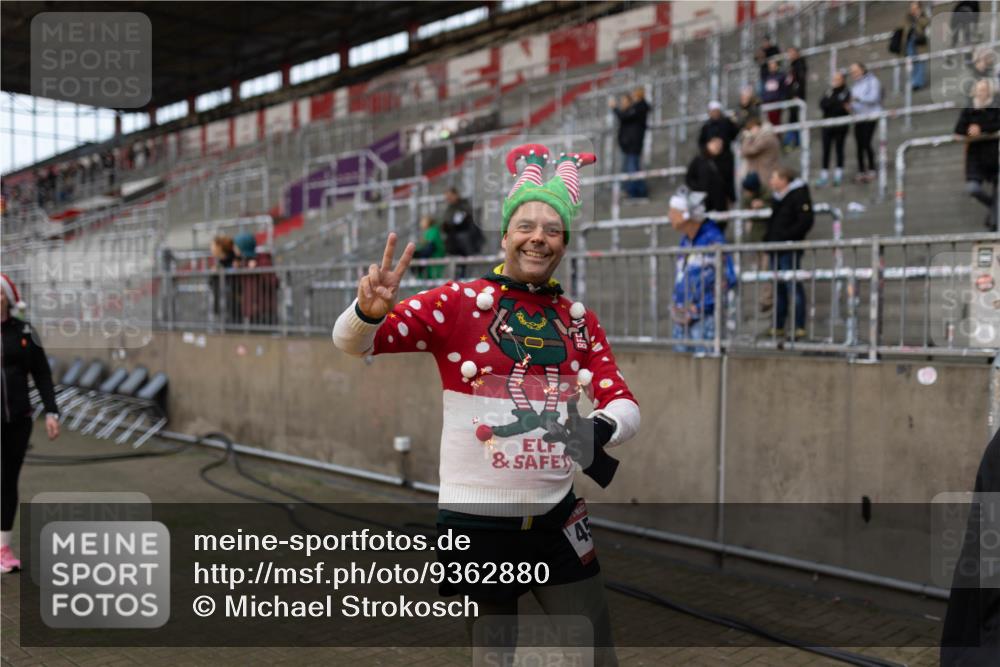07.12.2025 - St. Pauli X-Mass-Run No. 15 Michael Strokosch http://msf.ph/oto/9362880 07.12.2025 11:19:54 Laufen 45 meine-sportfotos.de