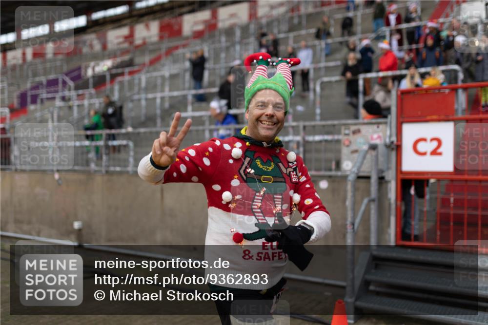 07.12.2025 - St. Pauli X-Mass-Run No. 15 Michael Strokosch http://msf.ph/oto/9362893 07.12.2025 11:19:55 Laufen 2 meine-sportfotos.de