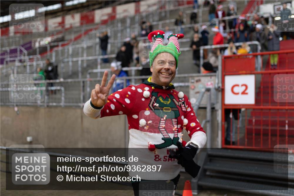 07.12.2025 - St. Pauli X-Mass-Run No. 15 Michael Strokosch http://msf.ph/oto/9362897 07.12.2025 11:19:55 Laufen 2 meine-sportfotos.de
