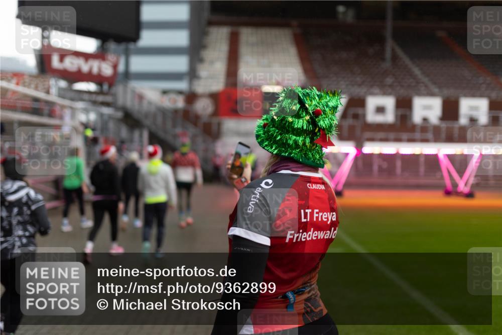 07.12.2025 - St. Pauli X-Mass-Run No. 15 Michael Strokosch http://msf.ph/oto/9362899 07.12.2025 11:20:04 Laufen  meine-sportfotos.de