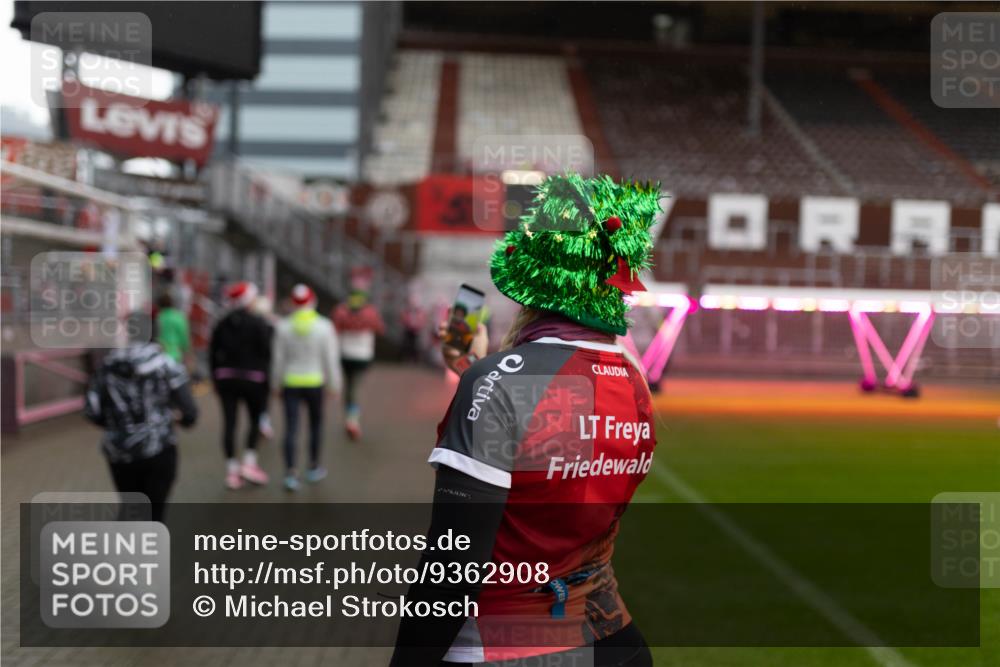 07.12.2025 - St. Pauli X-Mass-Run No. 15 Michael Strokosch http://msf.ph/oto/9362908 07.12.2025 11:20:04 Laufen  meine-sportfotos.de