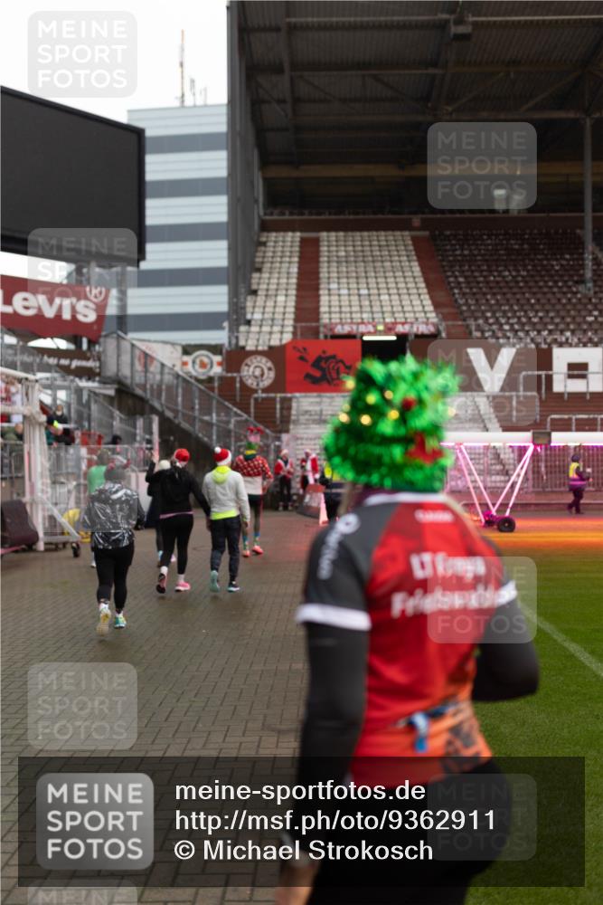 07.12.2025 - St. Pauli X-Mass-Run No. 15 Michael Strokosch http://msf.ph/oto/9362911 07.12.2025 11:20:06 Laufen  meine-sportfotos.de