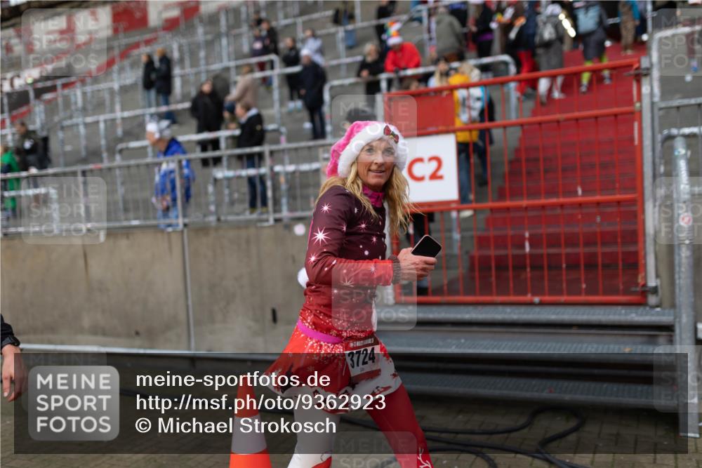 07.12.2025 - St. Pauli X-Mass-Run No. 15 Michael Strokosch http://msf.ph/oto/9362923 07.12.2025 11:20:15 Laufen 3724 meine-sportfotos.de
